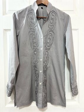 Paperwhite Gray Embroidered Button Down Tunic Blouse Women’s M Stretch